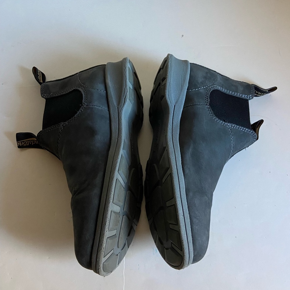 Blundstone 587 Dark Gray Classic Chelsea Boots View 4